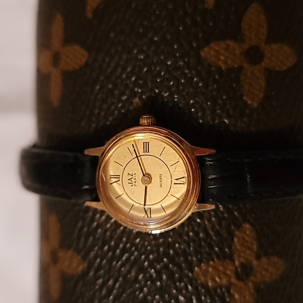 Jaz Paris Vintage Watch Gold Case Black Leather Band 19mm